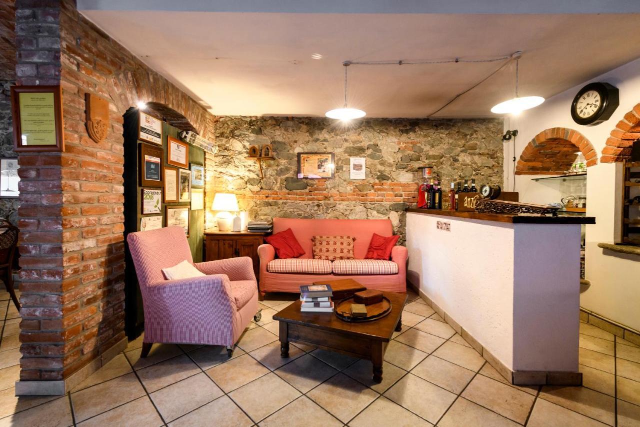 Cantina Anzivino - Affittacamere Gattinara Esterno foto
